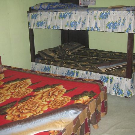 Quoyas Inn Davao City Esterno foto