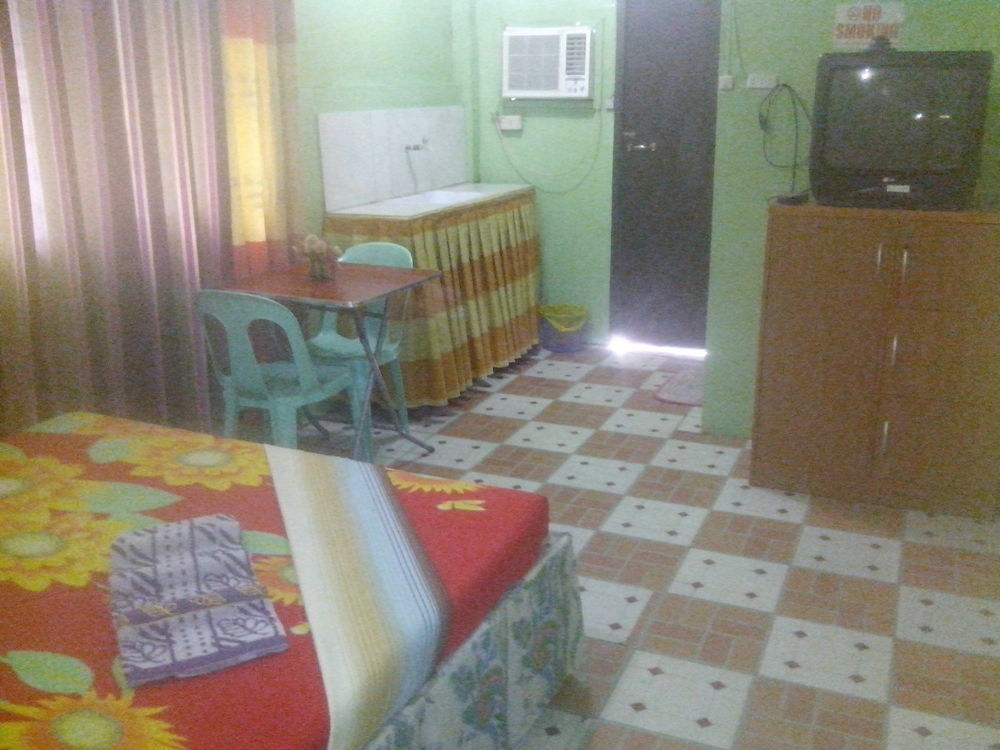 Quoyas Inn Davao City Esterno foto