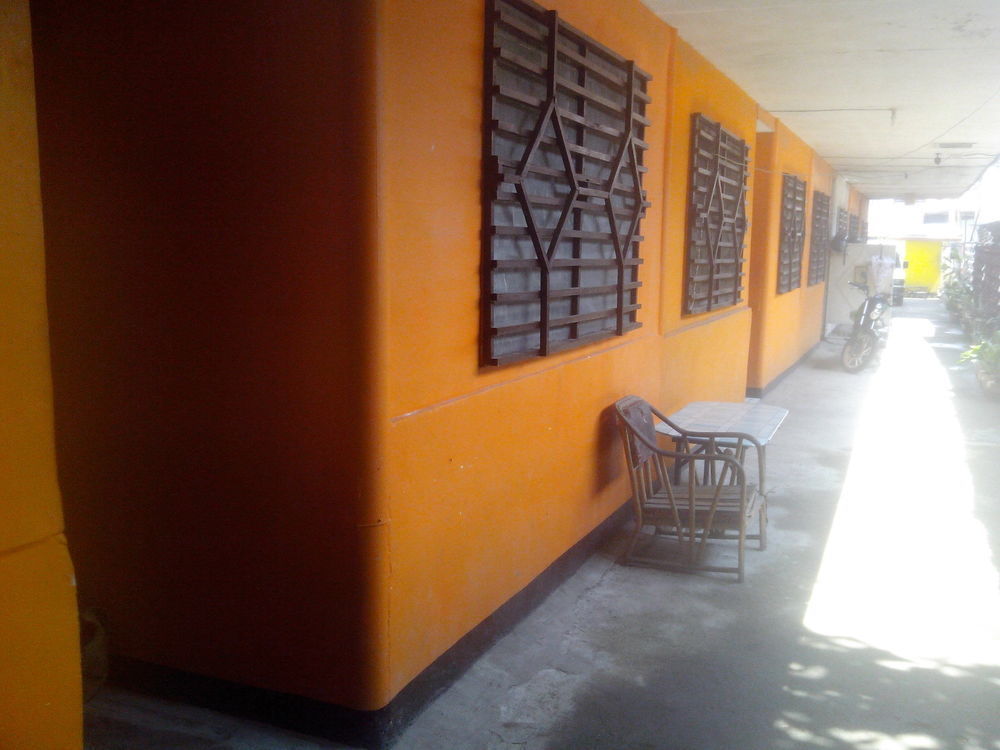 Quoyas Inn Davao City Esterno foto