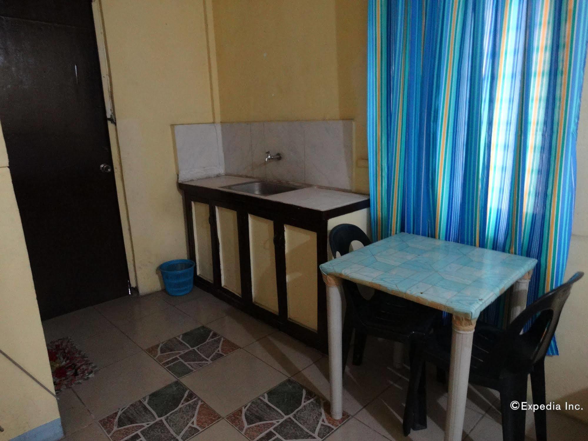 Quoyas Inn Davao City Esterno foto