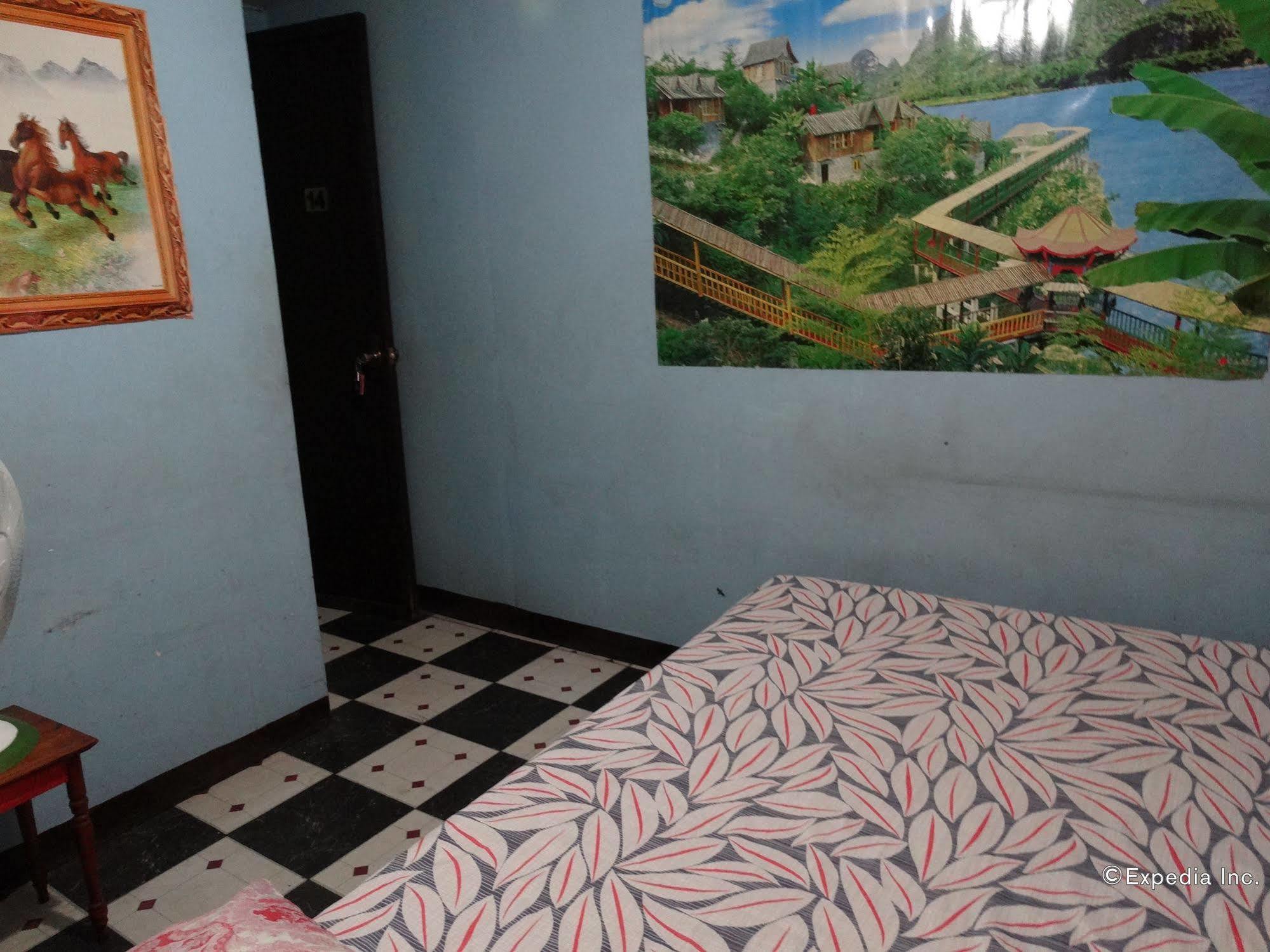 Quoyas Inn Davao City Esterno foto